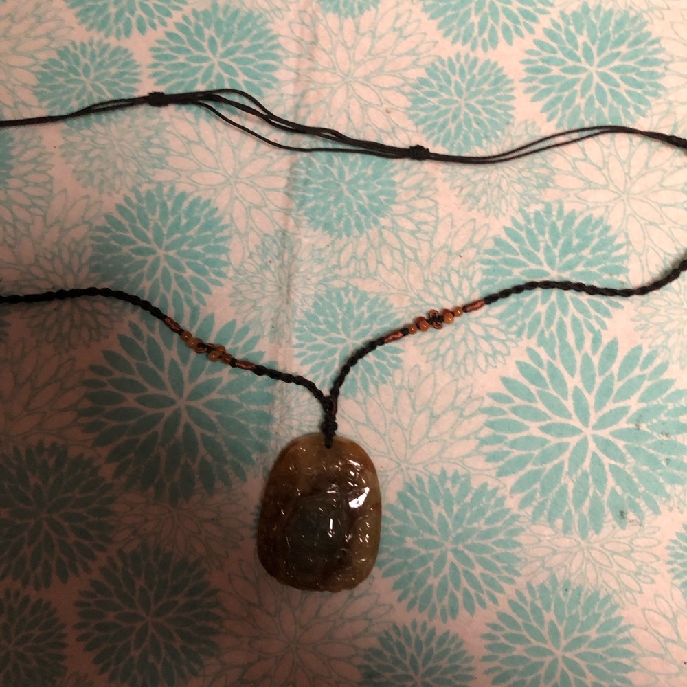🐲Carved Jade Necklace - 561 $40 or $35 w/offer
